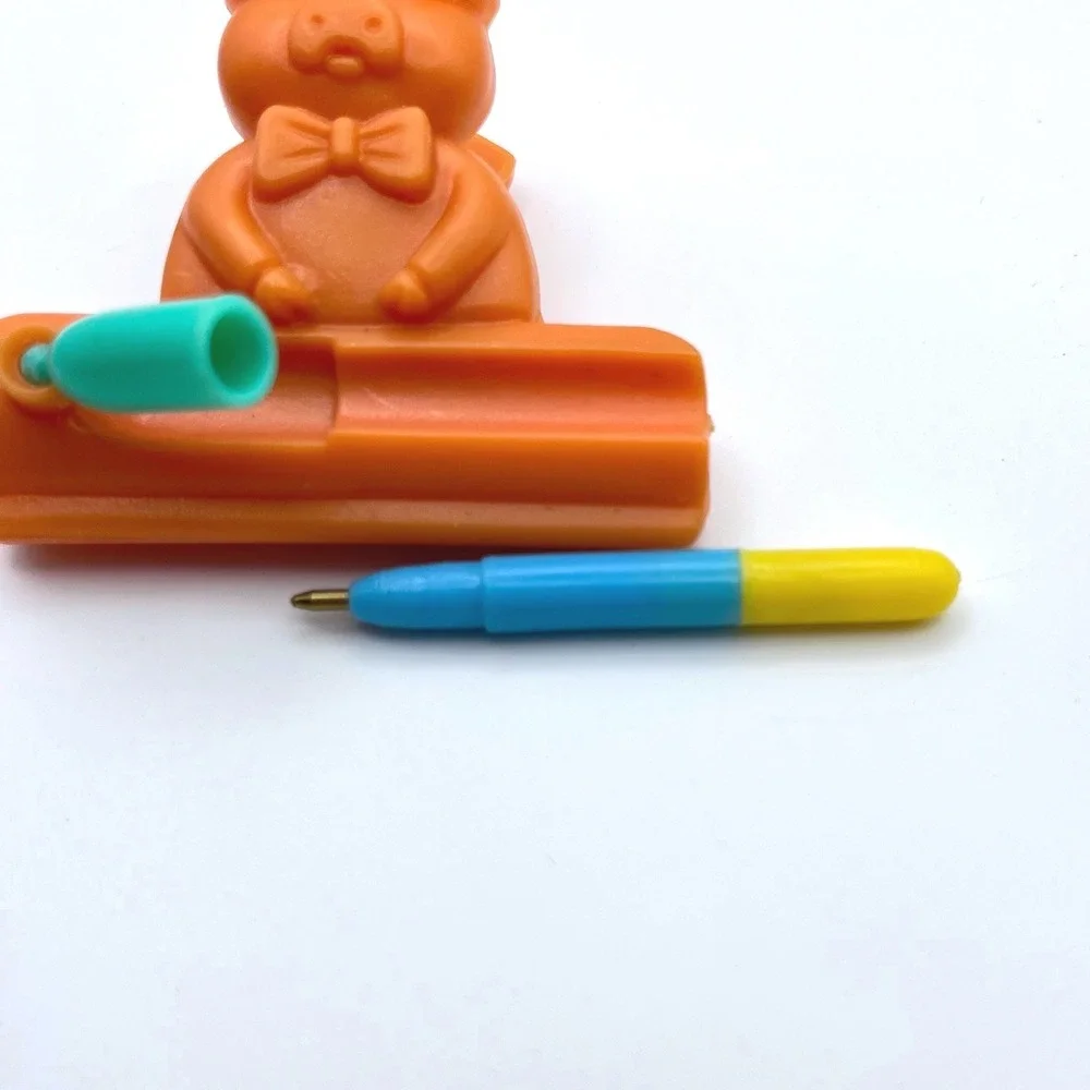 Vintage Orange Pig Clip Magnet‎ with Blue Yellow Pen Holder Desk Accessory